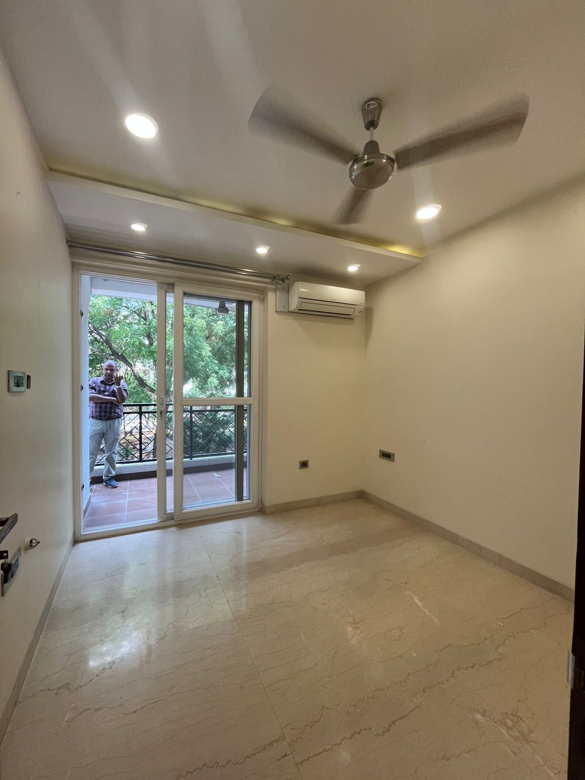 1 BHK + Extra Room Apartment For Rent in Golf Link Apartment Secto