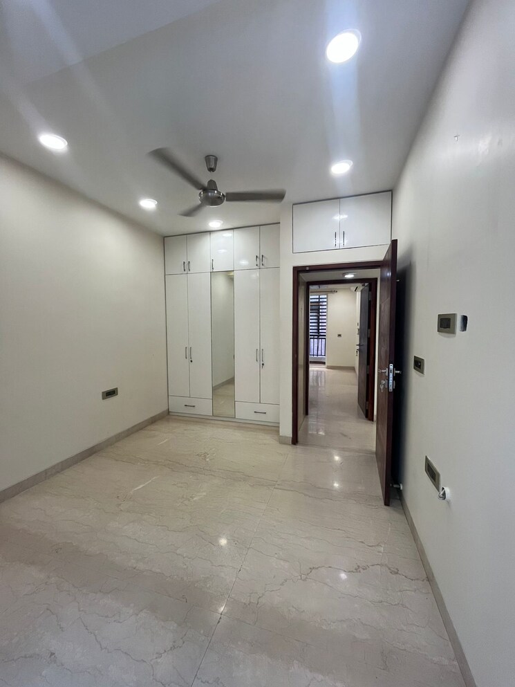 Room, dwarka 1 Bedroom 50 Sq.Yd. Apartment In Dwarka Delhi 8999712