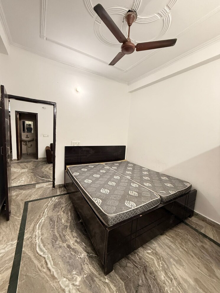 Bedroom, vasant kunj 1 Bedroom 600 Sq.Ft. Apartment In Vasant Kunj Delhi 8999717