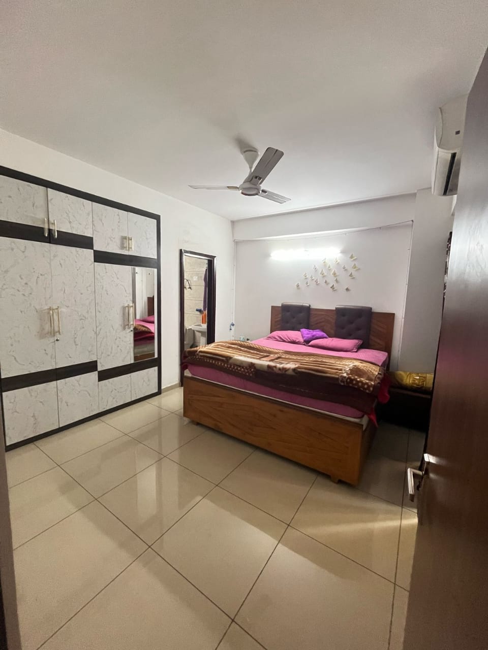 3 BHK Apartment For Rent in Gulshan Ikebana