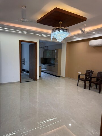 Room in 3 BHK Builder Floor at The Grand, Sector 52 – for Rent