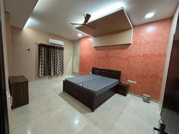 Living Room in 3 BHK Builder Floor at Sector 37 – for Rent