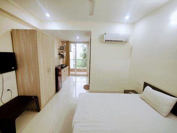 Building Lobby in 1 RK Builder Floor at Ardee City, Sector 52 – for Rent