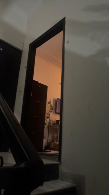 Furnished Amenities in 1 BHK Builder Floor at RBC II, Sushant Lok I – for Rent