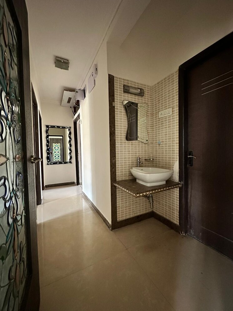Bathroom, regency-towers 3 Bedroom 1350 Sq.Ft. Apartment In Kavesar Thane 8999814