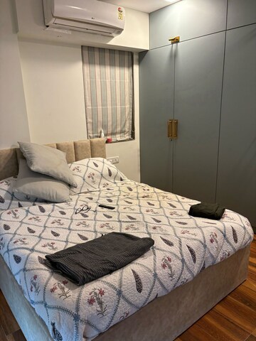 5 BHK Apartment For Rent in Ahuja Tower, Worli