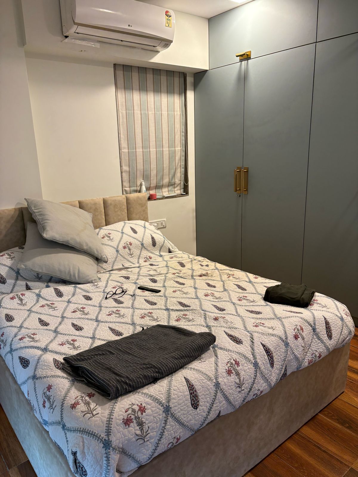 5 BHK + Pooja Room,Servant Room,Study Room Apartment For Rent in Ahuja Tower