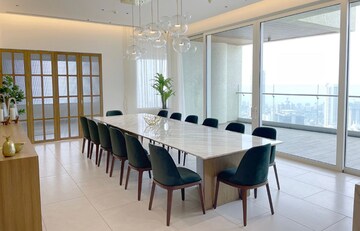 Team Area in 5 BHK Apartment at Ahuja Tower, Worli – for Rent