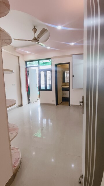 Room in 3 BHK Builder Floor at Today Princeton Floors, Sector 51 – for Rent