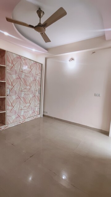 Room in 3 BHK Builder Floor at Today Princeton Floors, Sector 51 – for Rent