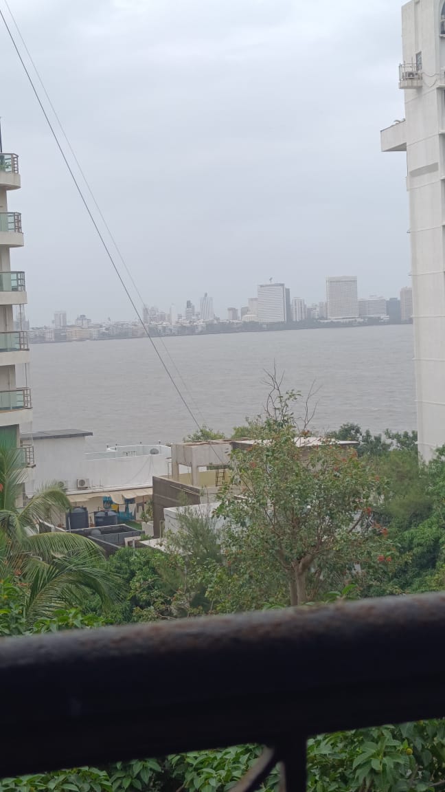 3 BHK + Servant Room Apartment For Rent in Uphar Apartment Malabar Hill