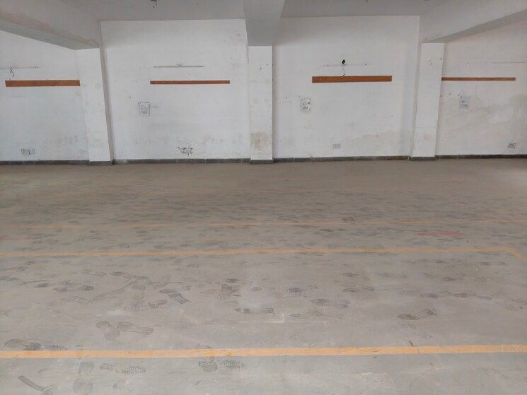 Room, sector 63 Commercial Warehouse 12000 Sq.Yd. In Sector 63 Noida 8999875