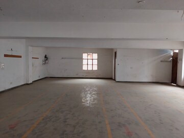 Room in  Warehouse at Sector 63 – for Rent