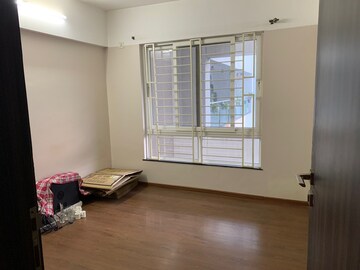 Room in 3 BHK Apartment at Karishma Society, Kothrud – for Rent