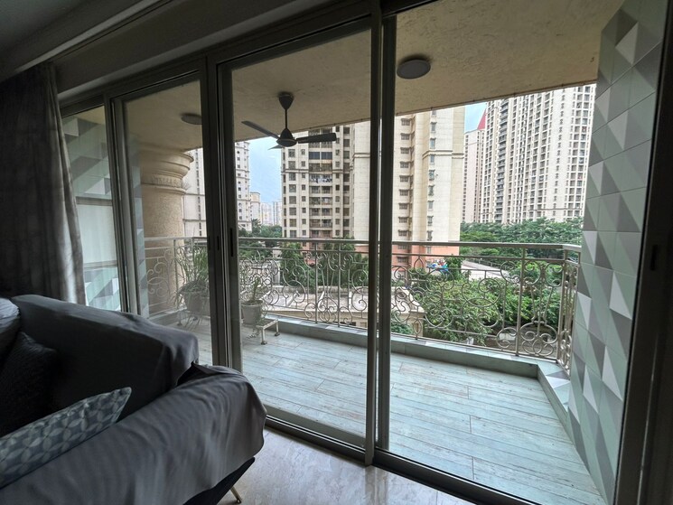  Parking, rodas-enclave-evergreen 4 Bedroom 1300 Sq.Ft. Apartment In Patlipada Thane 8999889