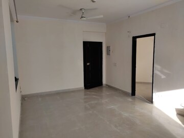 Room in 3 BHK Apartment at Prateek The Royal Cliff, Sain Vihar – for Rent