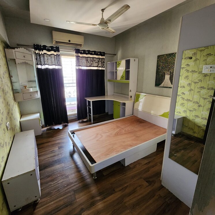 Team Area, harmony-signature-towers 4 Bedroom 750 Sq.Ft. Apartment In Owale Thane 8999914