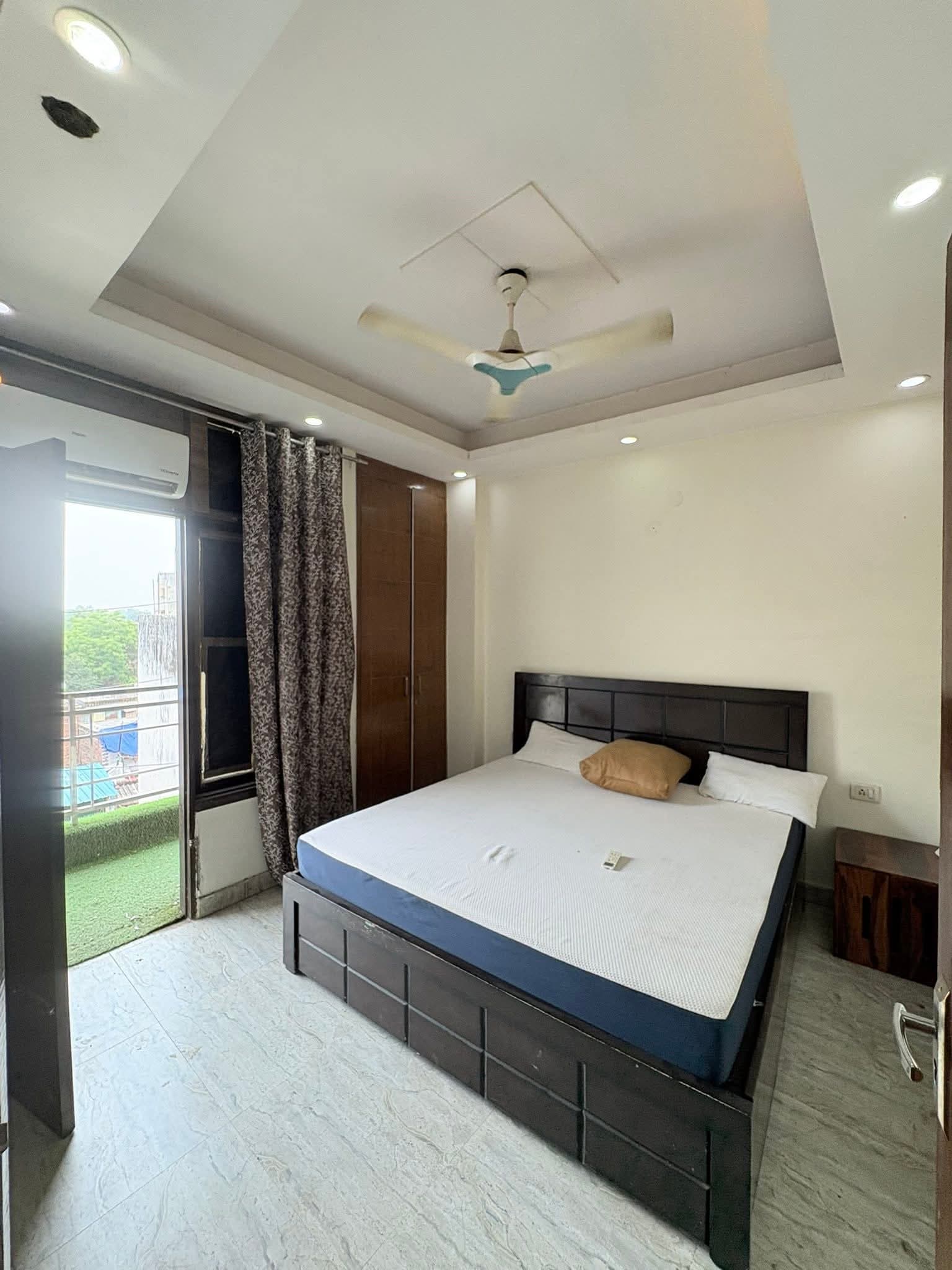 1 BHK Apartment For Rent in Saket 