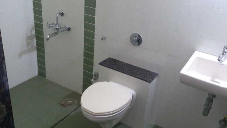 Attached Bathroom, belvalkar-kalpak-chs 4 Bedroom 2200 Sq.Ft. Apartment In Dahanukar Colony Pune 8999972