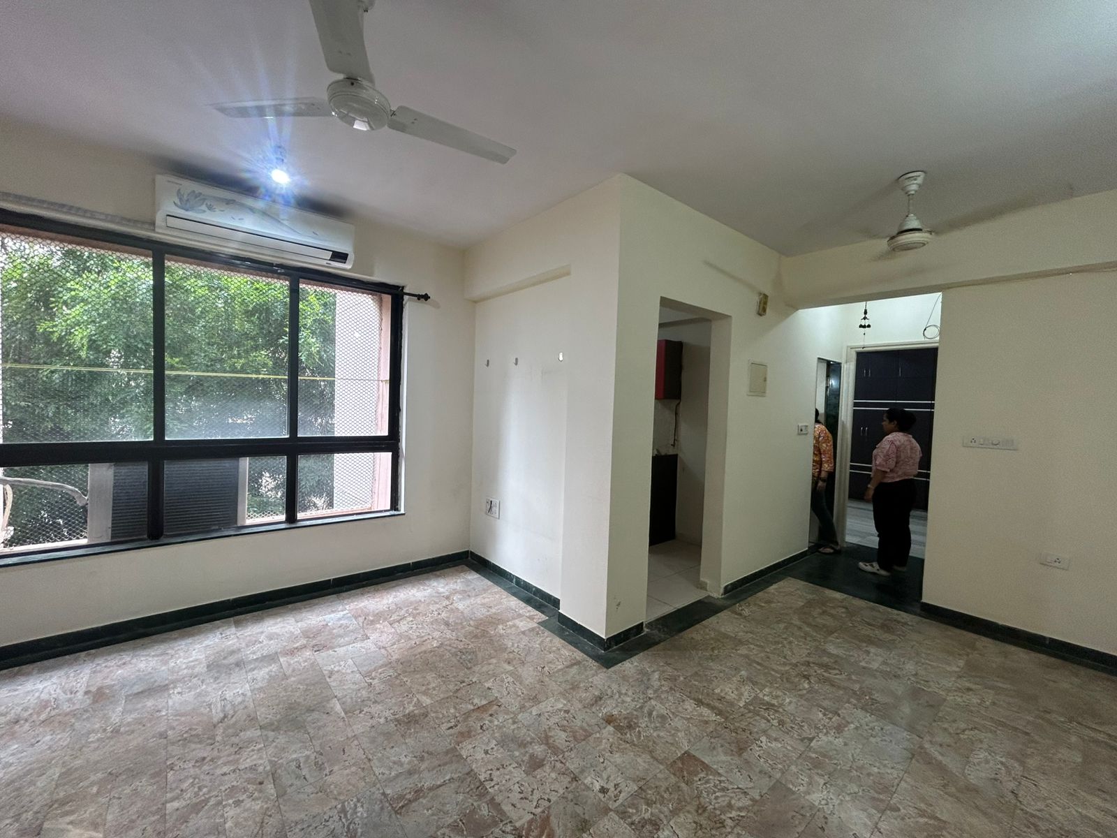 1 BHK + Pooja Room Apartment For Rent in Hiranandani Estate Leonardo