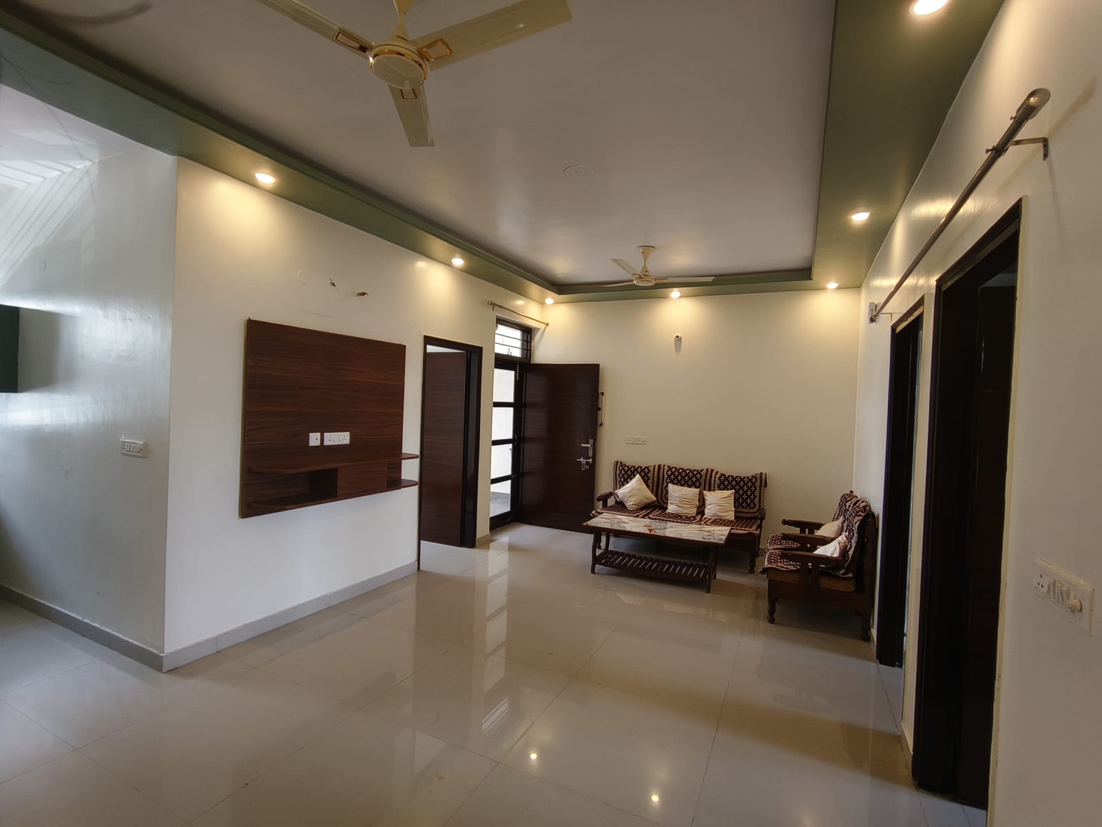 3 BHK Builder Floor For Rent in Basant Vhiar 