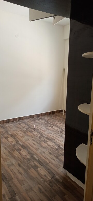 Room in 3 BHK Apartment at SLV Sun Grove, Kadugodi – for Rent
