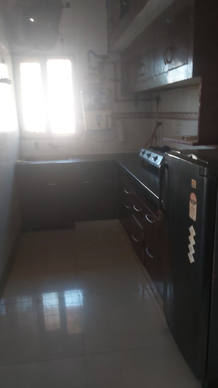 Kitchen, mayur vihar 2.5 Bedroom 950 Sq.Ft. Apartment In Mayur Vihar Delhi 9000069