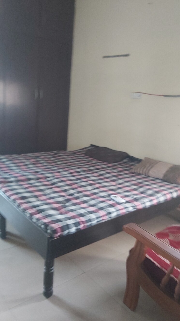 Bedroom, mayur vihar 2.5 Bedroom 950 Sq.Ft. Apartment In Mayur Vihar Delhi 9000069