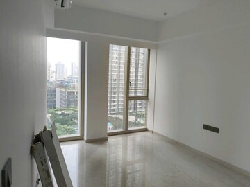 Room in 3 BHK Apartment at Lodha The Park, Worli – for Rent