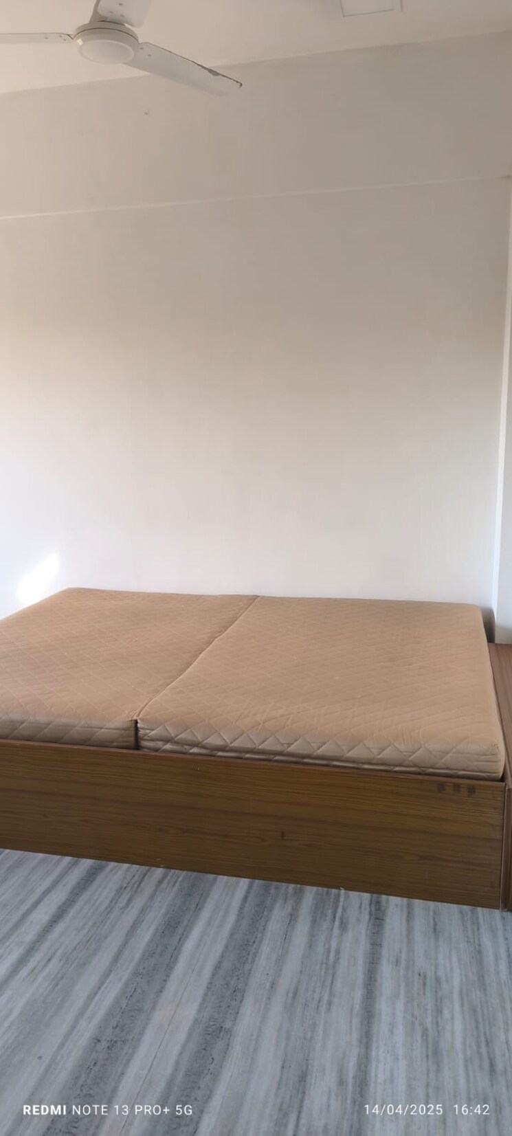 Room, kumar-harshvardhan-chs 2 Bedroom 900 Sq.Ft. Apartment In Andheri West Mumbai 9000082