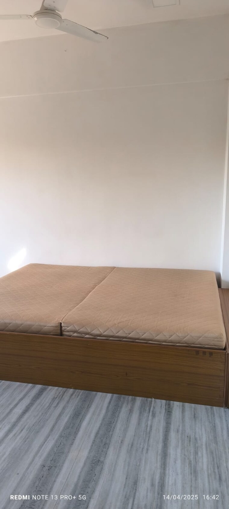 Room, kumar-harshvardhan-chs 2 Bedroom 900 Sq.Ft. Apartment In Andheri West Mumbai 9000082