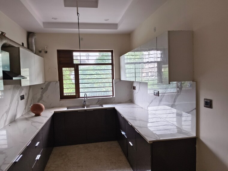 Team Area, new industrial township 5 3 Bedroom 1450 Sq.Ft. Builder Floor In New Industrial Township 5 Faridabad 9000100