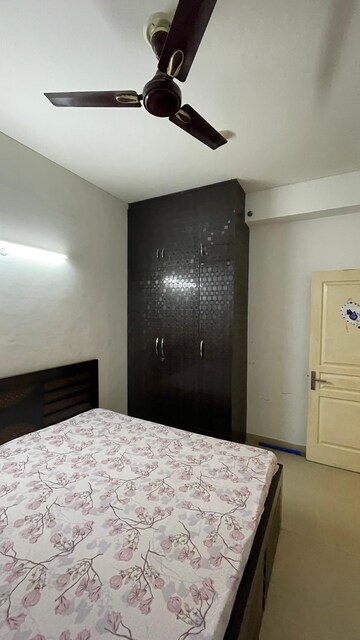 Room in 2 BHK Apartment at Alphacorp Gurgaon One 84, Sector 84 – for Rent