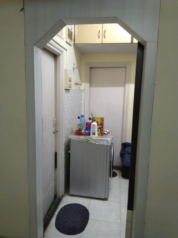 Bathroom in 1 BHK Apartment at Dosti Estates, Wadala East – for Rent