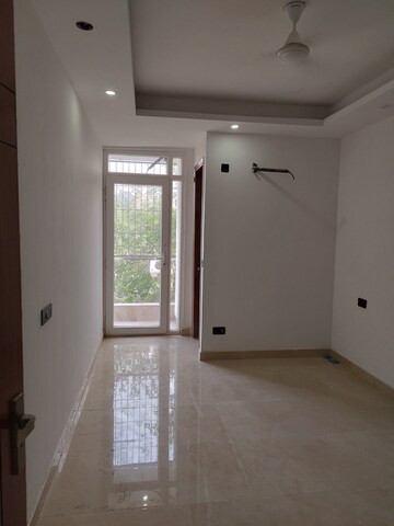 Room in 3 BHK Builder Floor at Freedom Fighters Enclave – for Rent