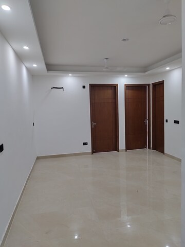 Room in 3 BHK Builder Floor at Freedom Fighters Enclave – for Rent