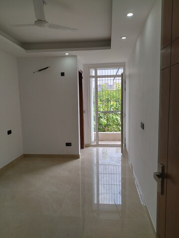 Room in 3 BHK Builder Floor at Freedom Fighters Enclave – for Rent