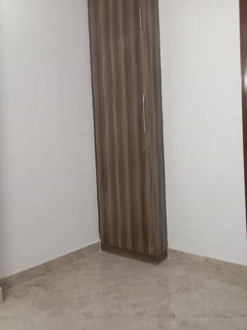 Room in 1 BHK Builder Floor at Neb Sarai – for Rent