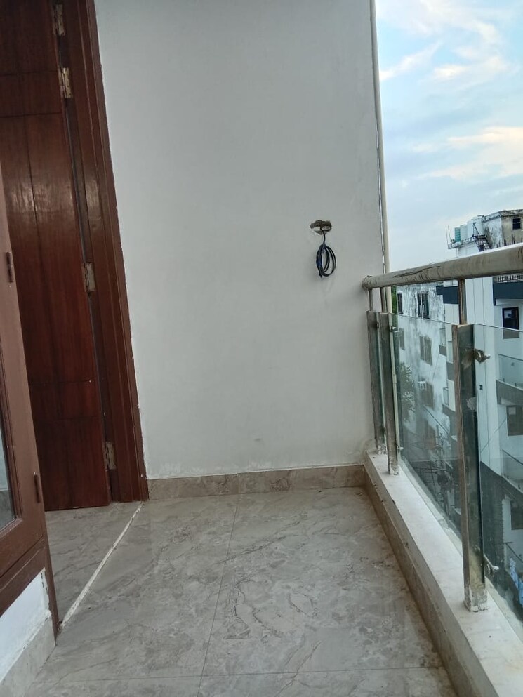 Balcony, neb sarai 1 Bedroom 450 Sq.Ft. Builder Floor In Neb Sarai Delhi 9000194