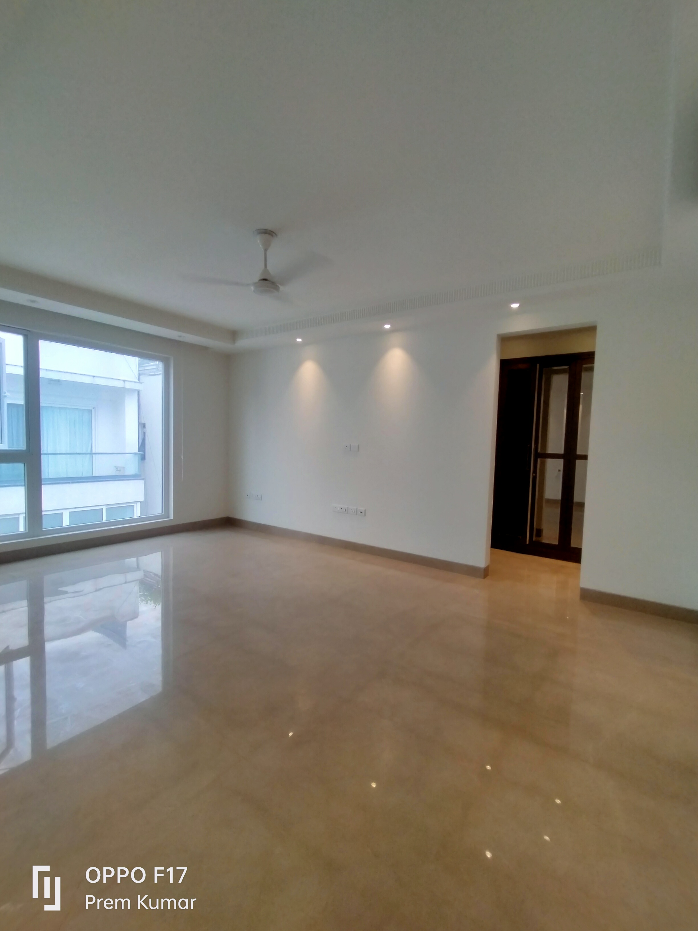 3 BHK + Servant Room Builder Floor For Rent in Defence Colony