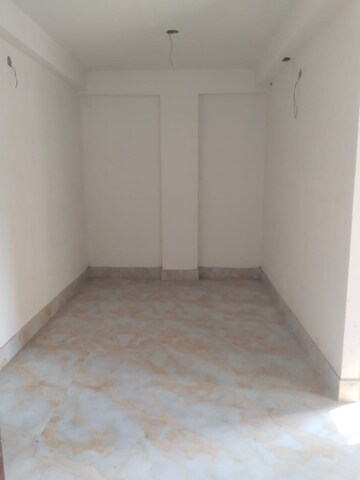  Shop For Rent in Park Street