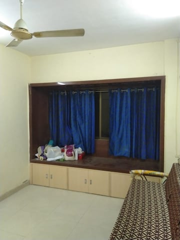 Bedroom in 1 BHK Apartment at Dosti Estates, Wadala East – for Rent