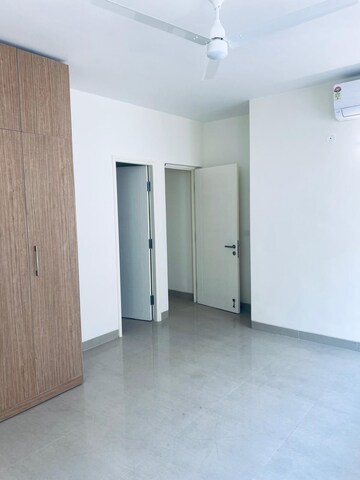 Room in 3 BHK Apartment at Paras Dews, Sector 106 – for Rent