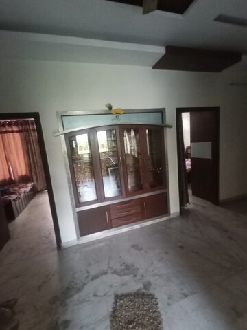 Parking in 2 BHK Independent House at Sector 21 – for Rent