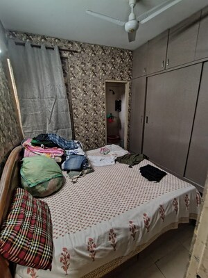 Team Area in 2 BHK Apartment at Adore Happy Homes, Sector 86 – for Sale