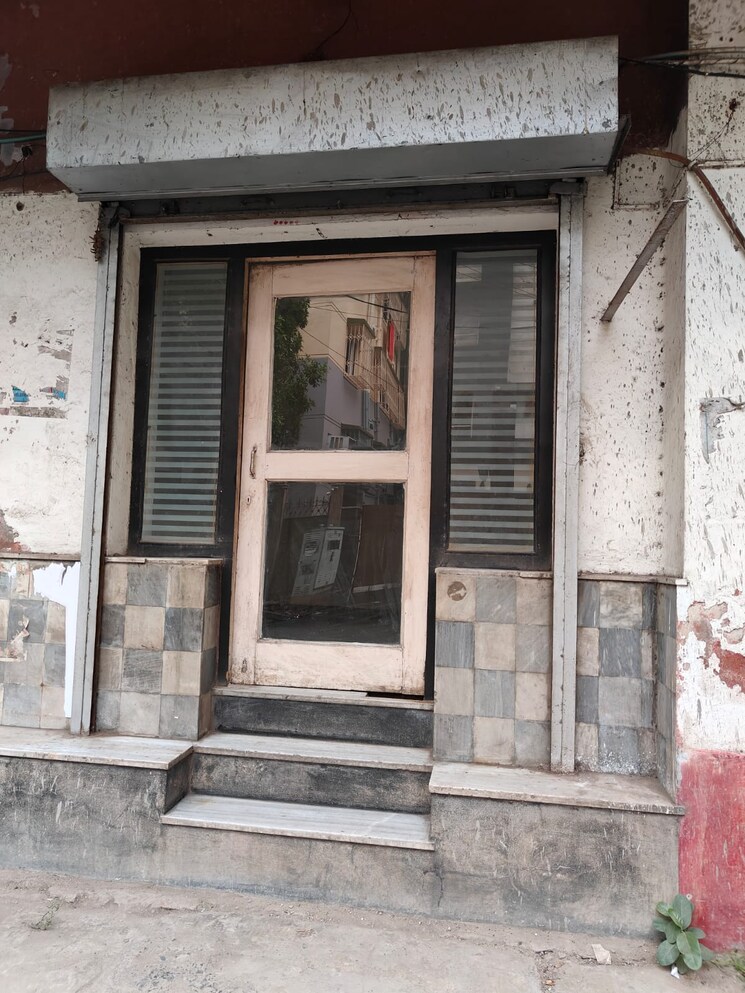 Exterior View, park street Commercial Showroom 700 Sq.Ft. In Park Street Kolkata 9000257