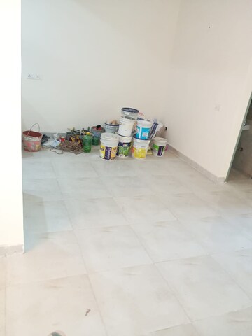 Room in 4 BHK Villa at Amrapali Leisure Valley, Tech Zone 4 Greater Noida – for Sale