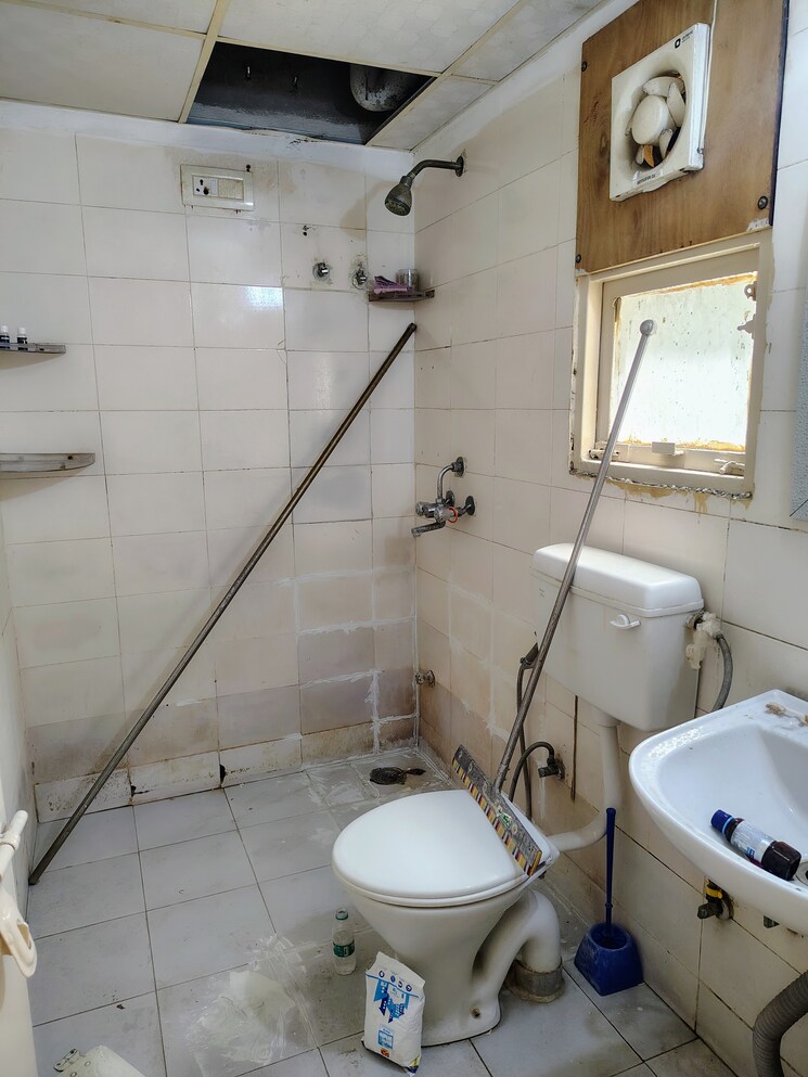 Bathroom, adore-happy-homes 2 Bedroom 505 Sq.Ft. Apartment In Sector 86 Faridabad 9000263