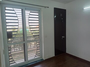 Room in 3 BHK Apartment at BPTP Parkland Pride Phase 2, Sector 77 – for Sale