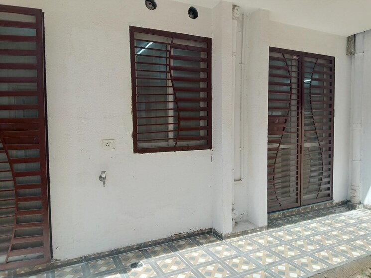 Room, bptp-parkland-pride-phase-2 3 Bedroom 1103 Sq.Ft. Apartment In Sector 77 Faridabad 9000279